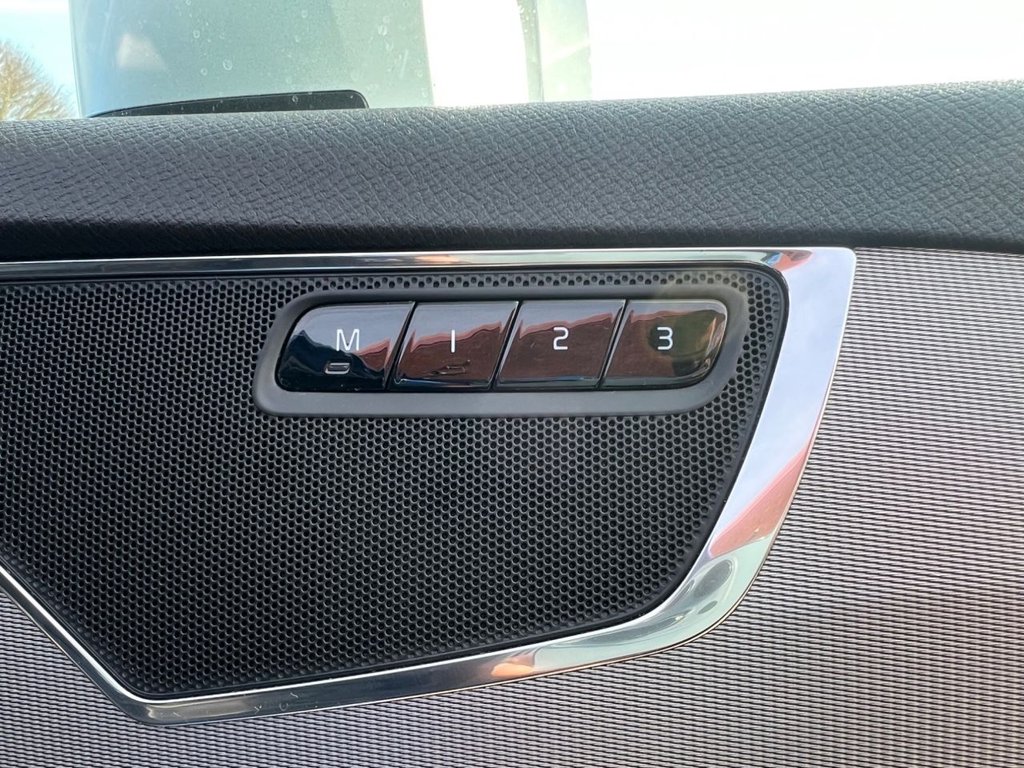 Used Volvo XC90 2015 for sale - 77952879: Photo 23