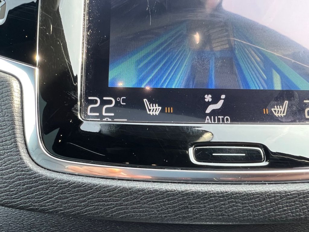 Used Volvo XC90 2015 for sale - 77952879: Photo 31