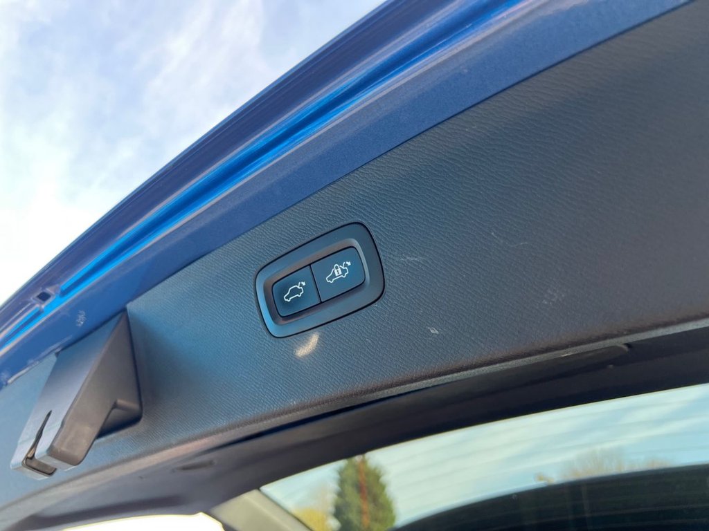 Used Volvo XC90 2015 for sale - 77952879: Photo 38