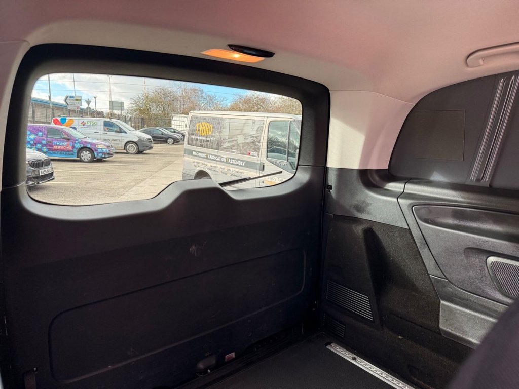 Used Mercedes-Benz Vito 2018 for sale - 77733920: Photo 28