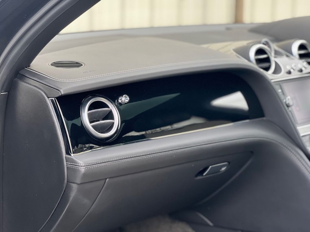 Used Bentley Bentayga 2018 for sale - 76570041: Photo 24