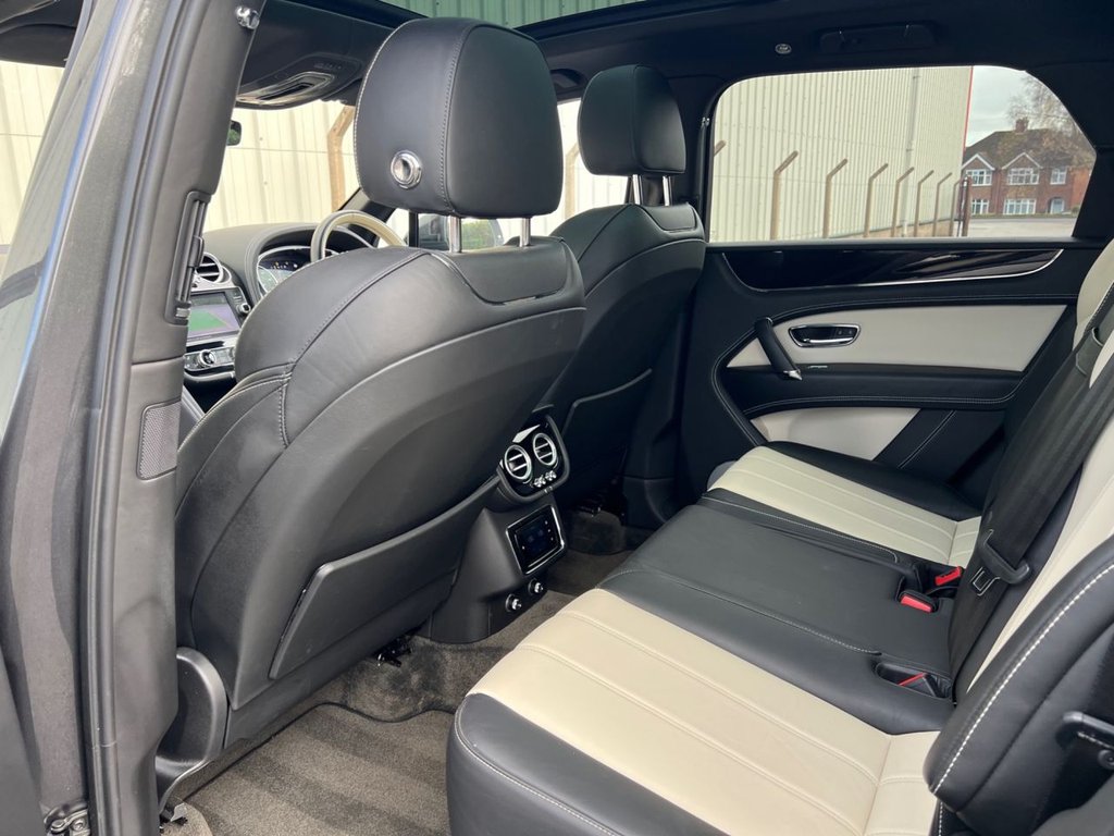 Used Bentley Bentayga 2018 for sale - 76570041: Photo 26