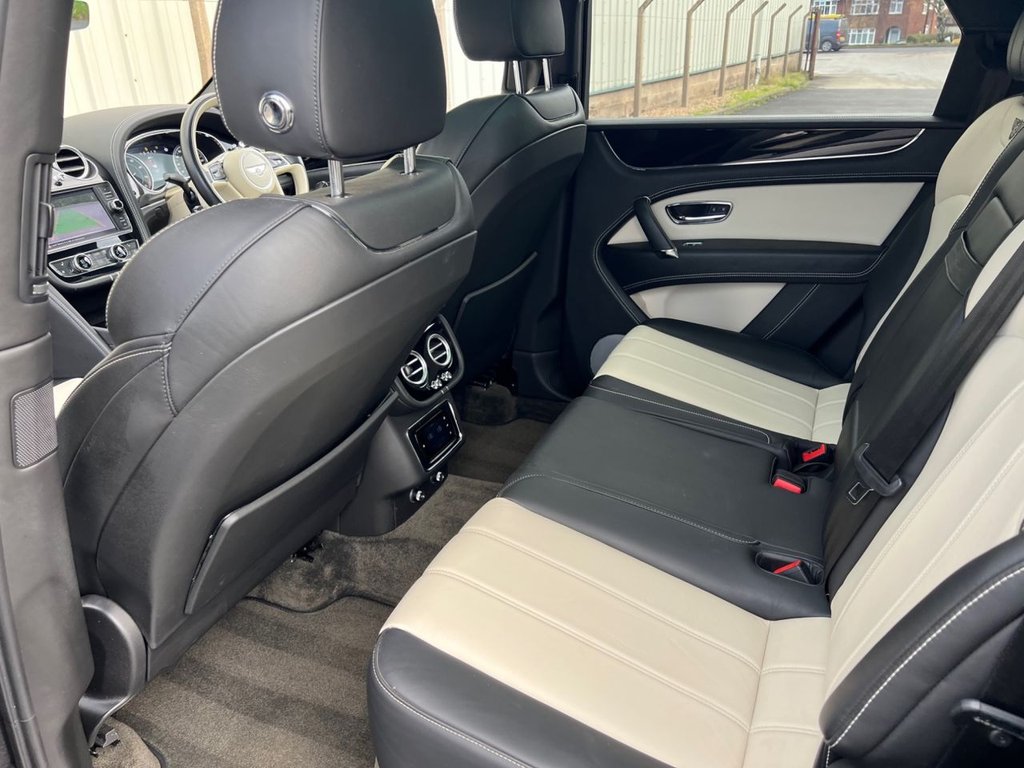 Used Bentley Bentayga 2018 for sale - 76570041: Photo 27