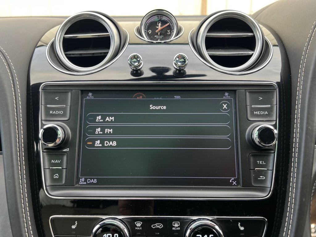 Used Bentley Bentayga 2018 for sale - 76570041: Photo 44