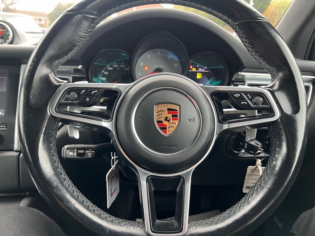 Used Porsche Macan 2018 for sale - 76185389: Photo 12