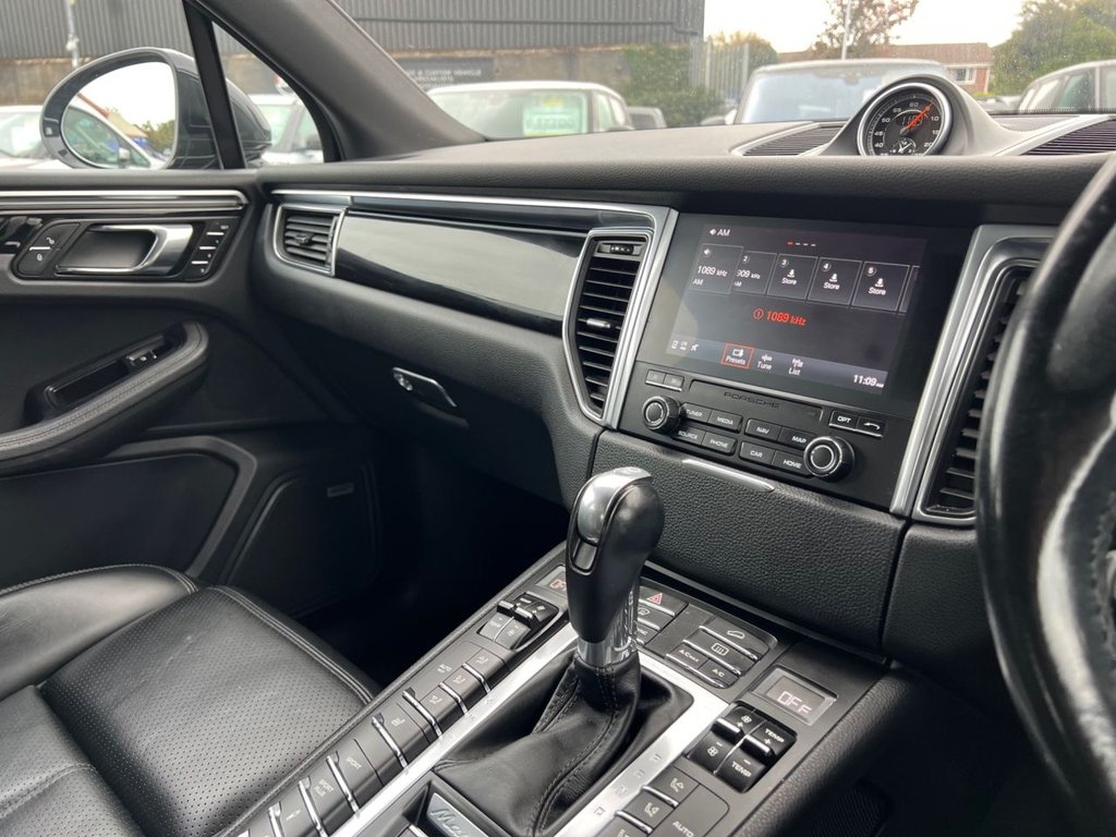 Used Porsche Macan 2018 for sale - 76185389: Photo 13
