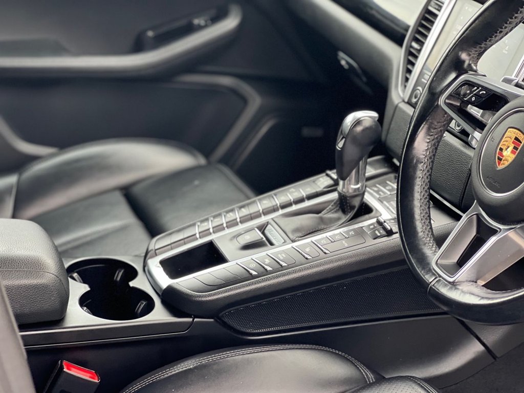 Used Porsche Macan 2018 for sale - 76185389: Photo 15