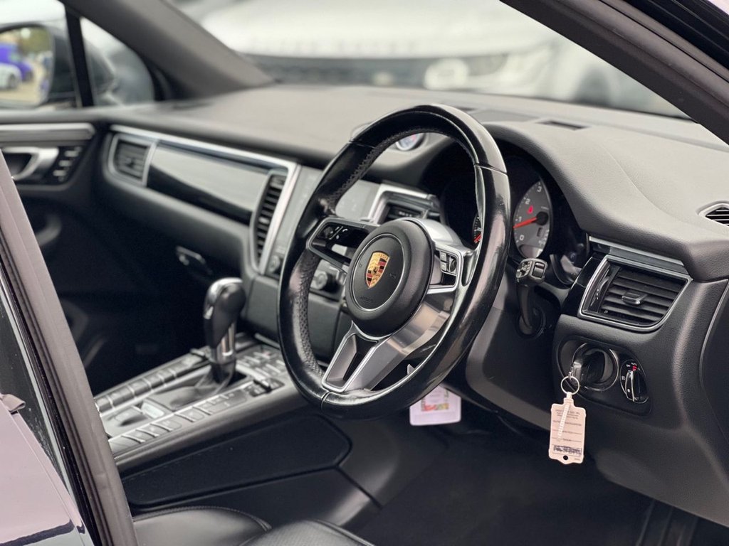 Used Porsche Macan 2018 for sale - 76185389: Photo 16