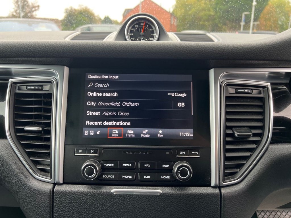 Used Porsche Macan 2018 for sale - 76185389: Photo 32