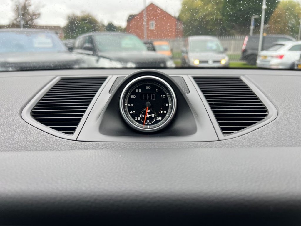 Used Porsche Macan 2018 for sale - 76185389: Photo 36