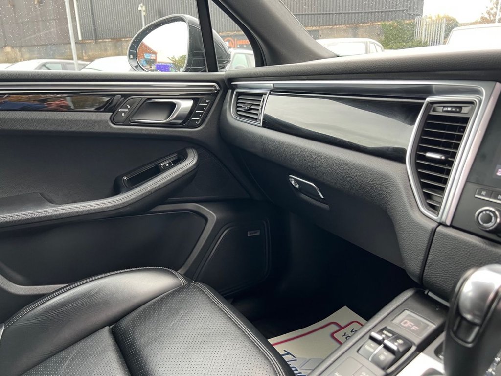 Used Porsche Macan 2018 for sale - 76185389: Photo 37