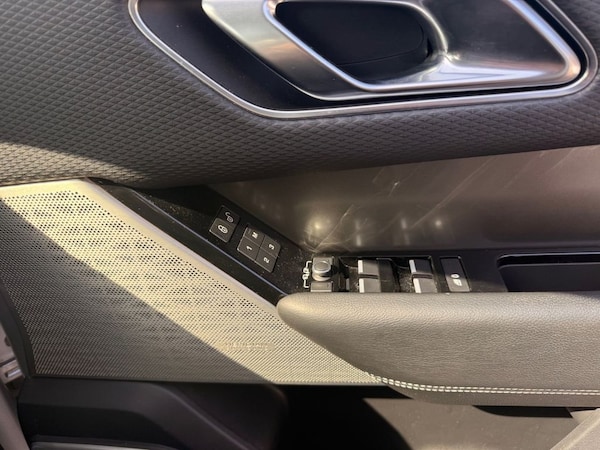 Used Land Rover Range Rover Velar 2018 for sale - 73147905: Photo 21