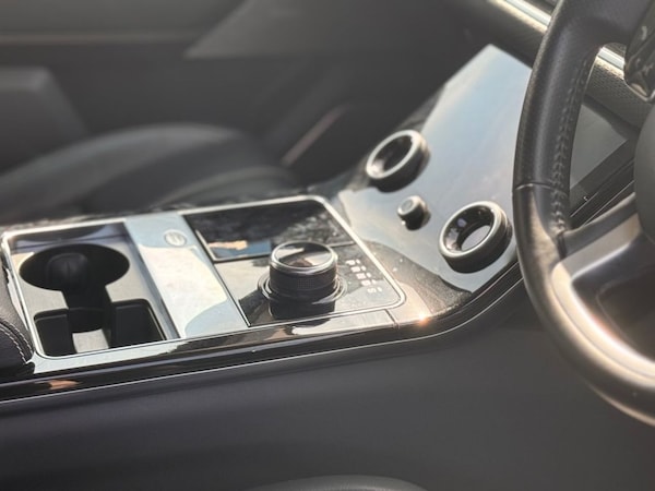Used Land Rover Range Rover Velar 2018 for sale - 73147905: Photo 26