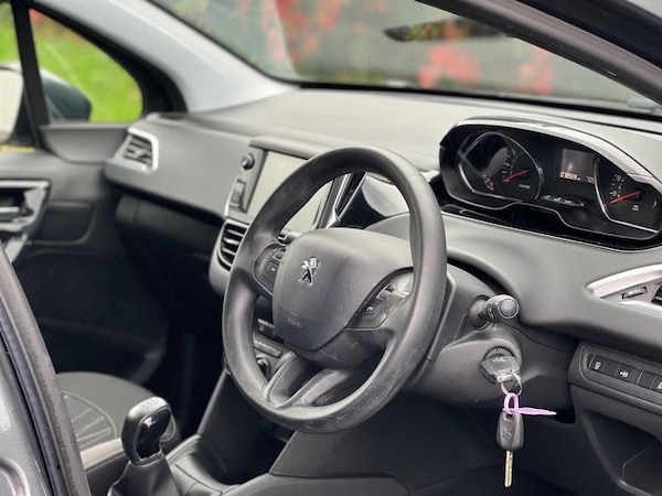 Used Peugeot 208 2014 for sale - 76256631: Photo 11