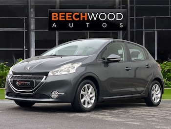 Used Peugeot 208 2014 for sale - 76256631: Photo 2