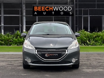 Used Peugeot 208 2014 for sale - 76256631: Photo 3