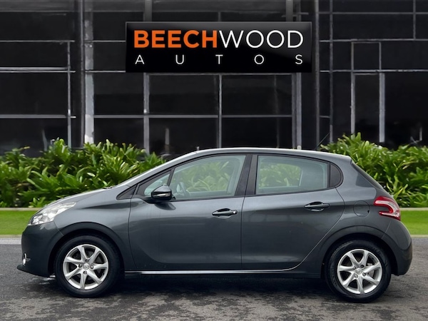 Used Peugeot 208 2014 for sale - 76256631: Photo 6