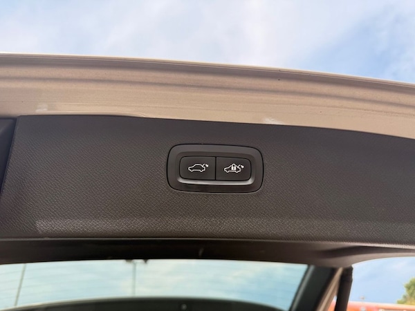 Used Volvo XC90 2017 for sale - 76162868: Photo 29