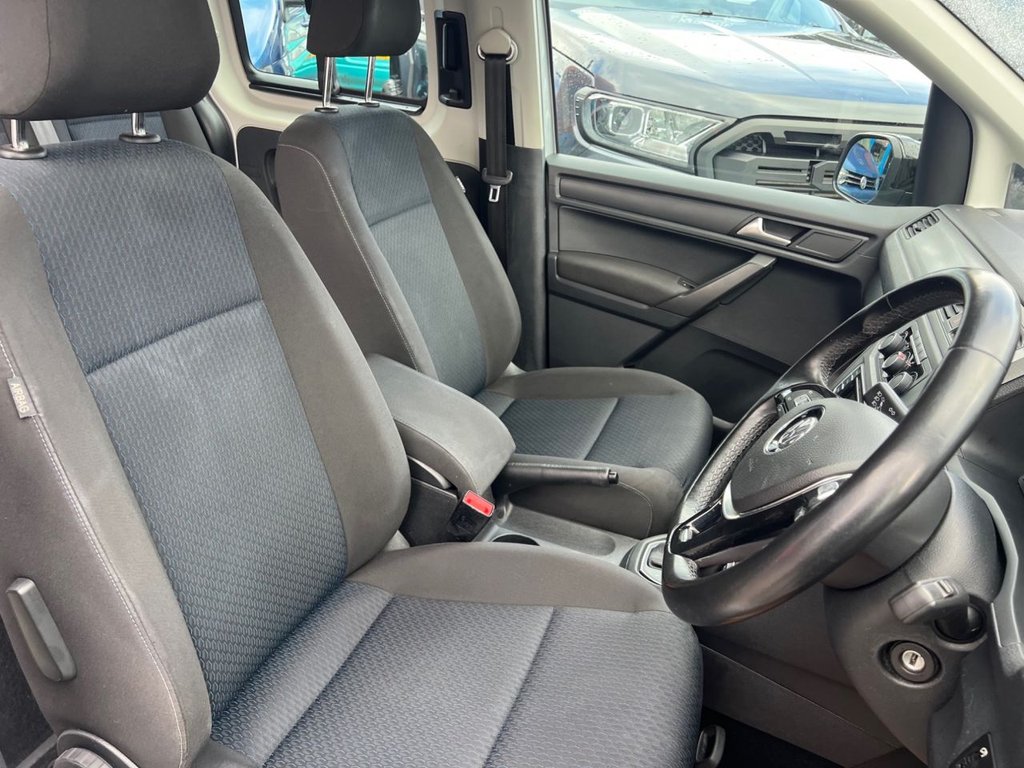 Used Volkswagen Caddy Maxi Life 2018 for sale - 76323285: Photo 17