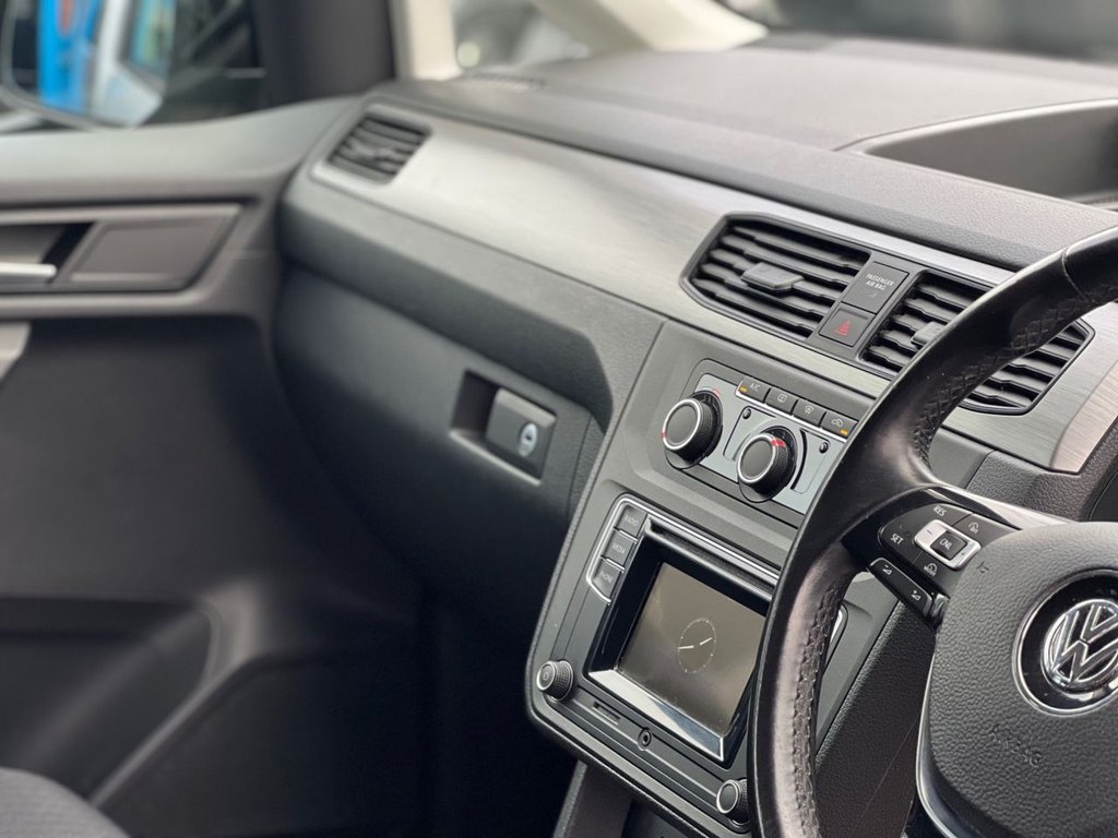 Used Volkswagen Caddy Maxi Life 2018 for sale - 76323285: Photo 19