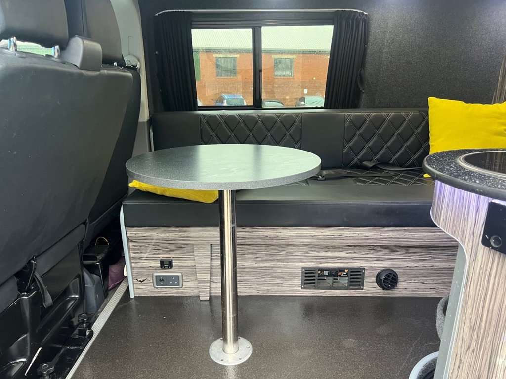 Used Volkswagen Transporter 2015 for sale - 77463777: Photo 15