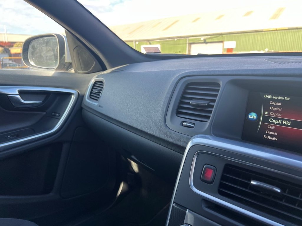Used Volvo V60 2014 for sale - 76119079: Photo 19
