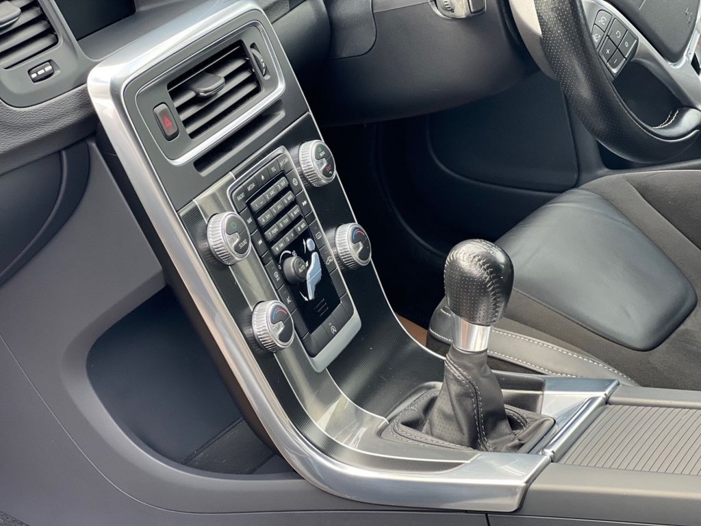 Used Volvo V60 2014 for sale - 76119079: Photo 36