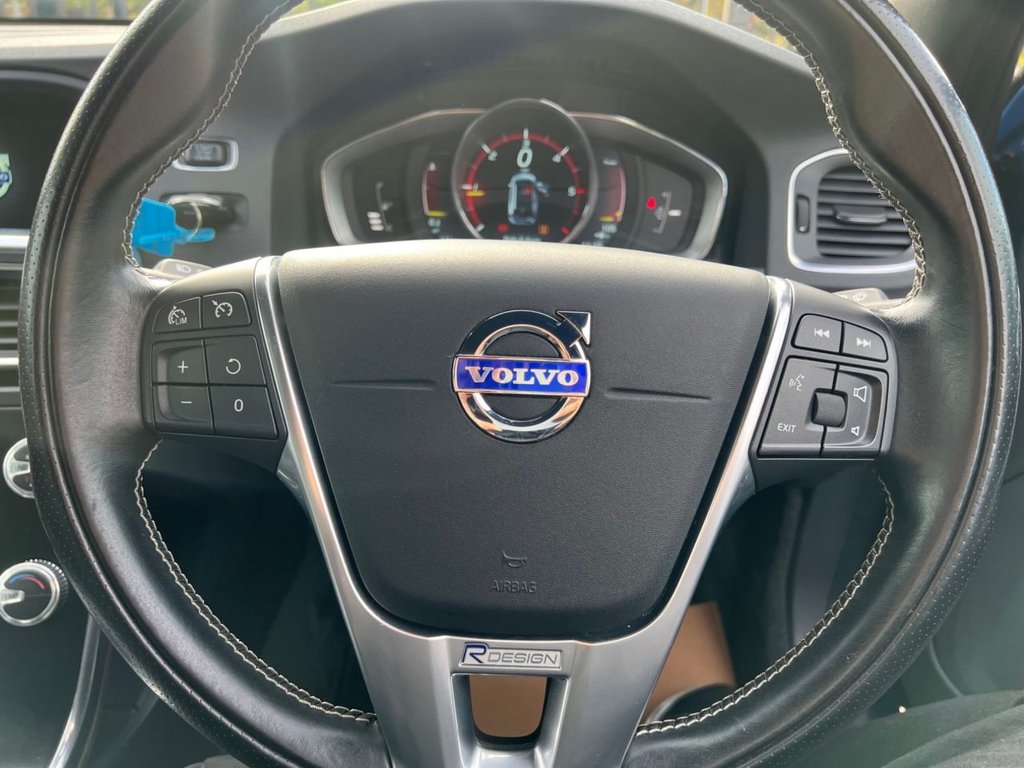 Used Volvo V60 2014 for sale - 76119079: Photo 38