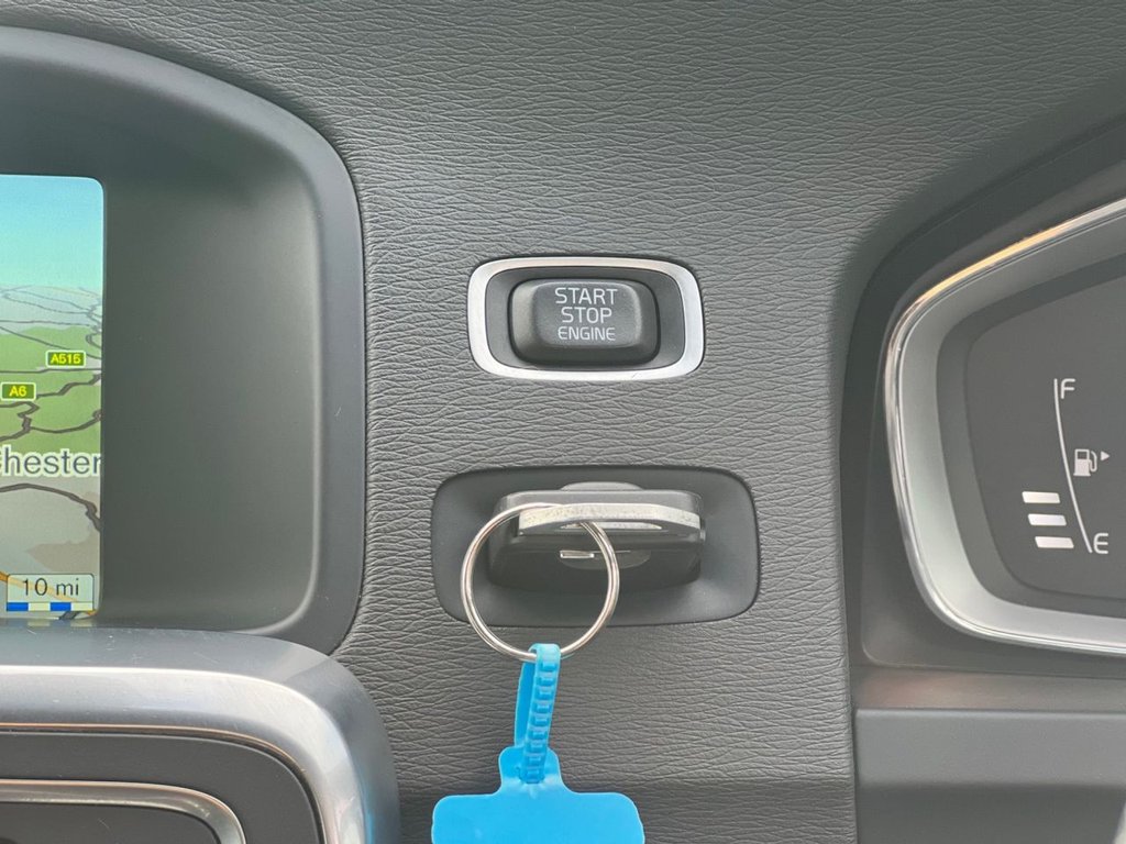 Used Volvo V60 2014 for sale - 76119079: Photo 42