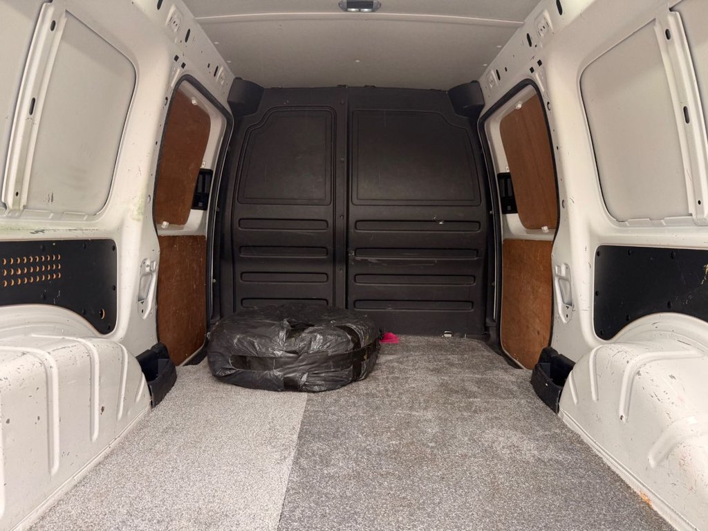 Used Volkswagen Caddy Maxi 2017 for sale - 77850075: Photo 15