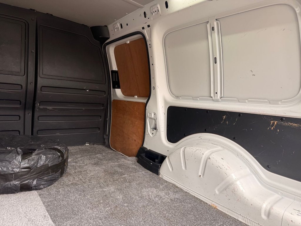 Used Volkswagen Caddy Maxi 2017 for sale - 77850075: Photo 17