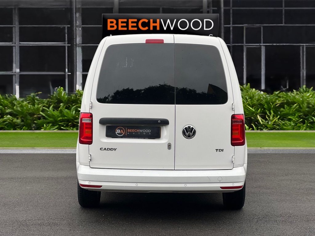 Used Volkswagen Caddy Maxi 2017 for sale - 77850075: Photo 4