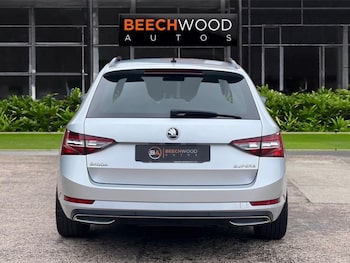 Used Skoda Superb 2017 for sale - 76105667: Photo