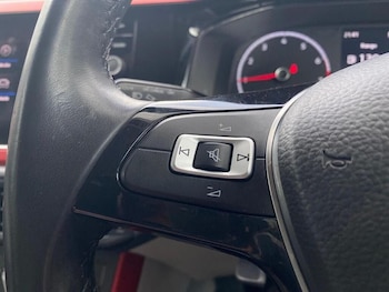 Used Volkswagen Polo 2019 for sale - 75947749: Photo