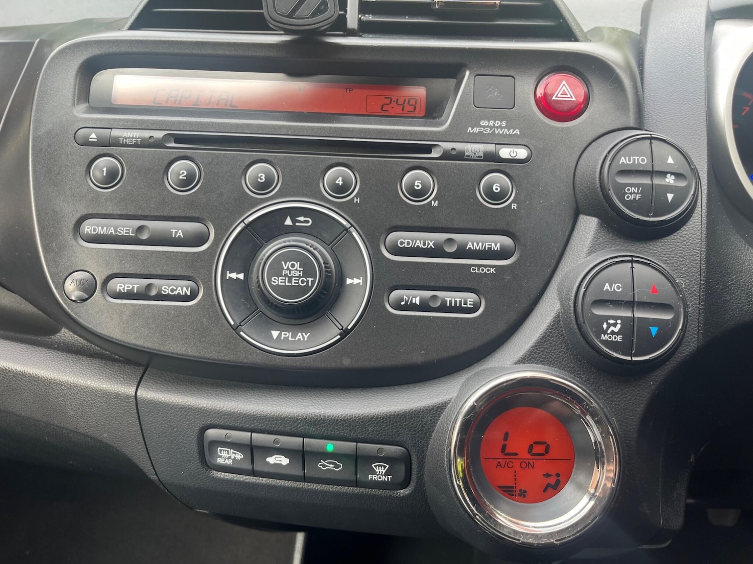 Used Honda Jazz 2014 for sale - 76405005: Photo 21