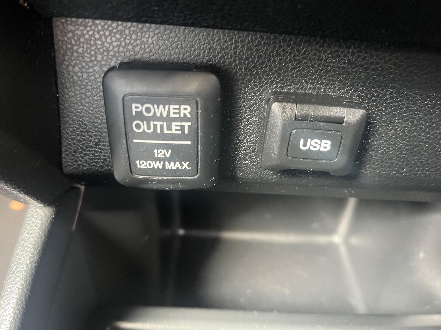 Used Honda Jazz 2014 for sale - 76405005: Photo 22