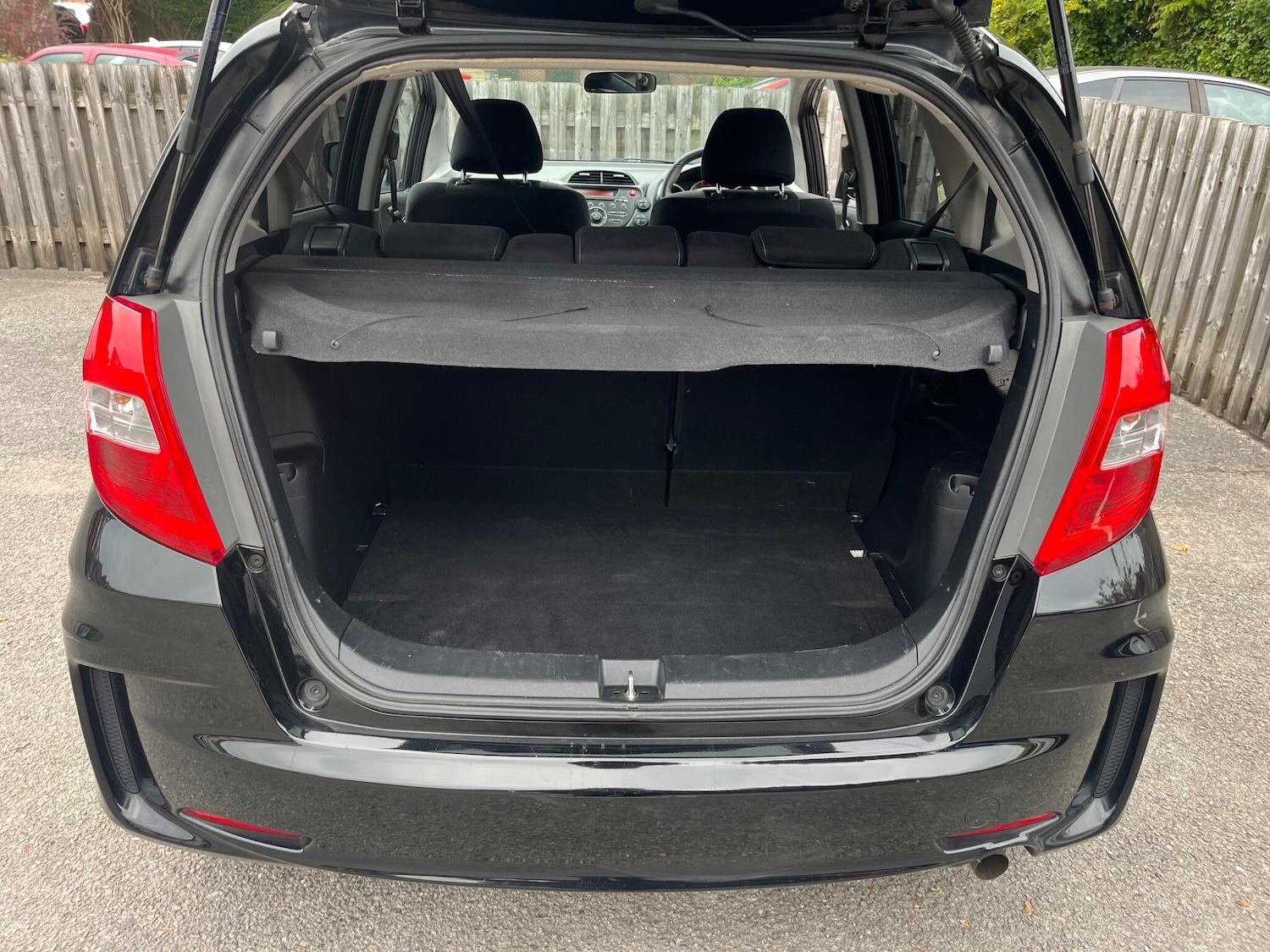 Used Honda Jazz 2014 for sale - 76405005: Photo 9