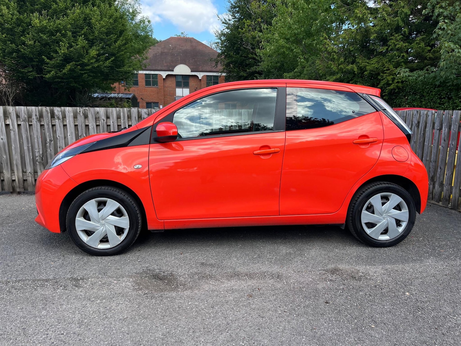 Used Toyota AYGO 2016 for sale - 76405000: Photo 3