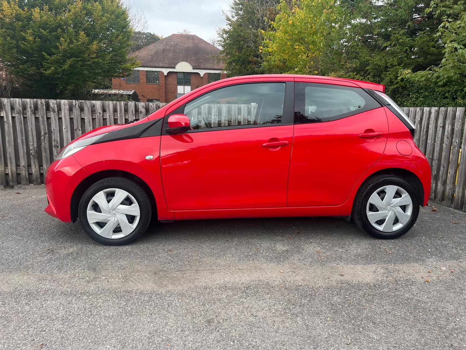 Used Toyota AYGO 2014 for sale - 76404999: Photo 2