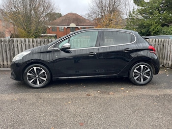 Used Peugeot 208 2019 for sale - 76596961: Photo