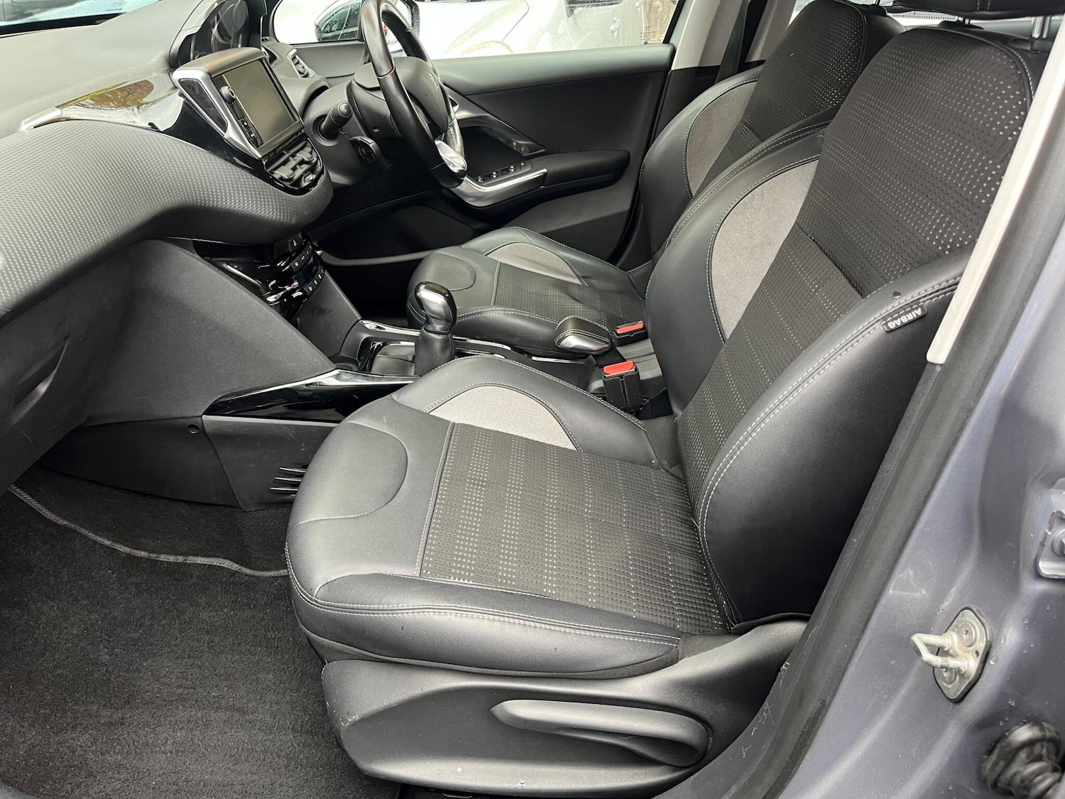 Used Peugeot 2008 2016 for sale - 76409104: Photo 10