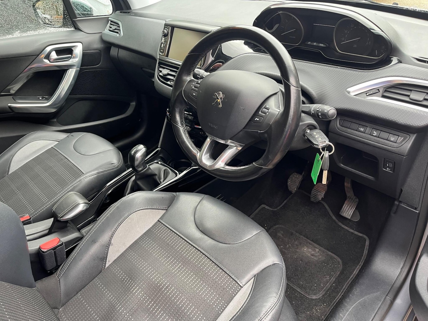 Used Peugeot 2008 2016 for sale - 76409104: Photo 15