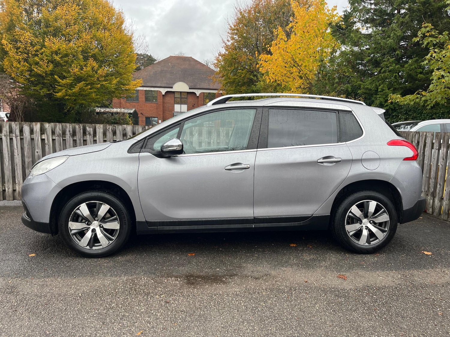 Used Peugeot 2008 2016 for sale - 76409104: Photo 2