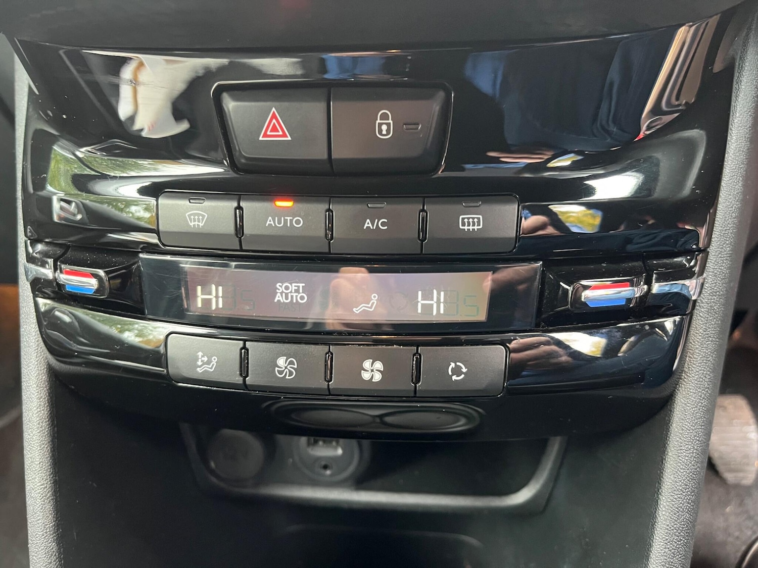 Used Peugeot 2008 2016 for sale - 76409104: Photo 22