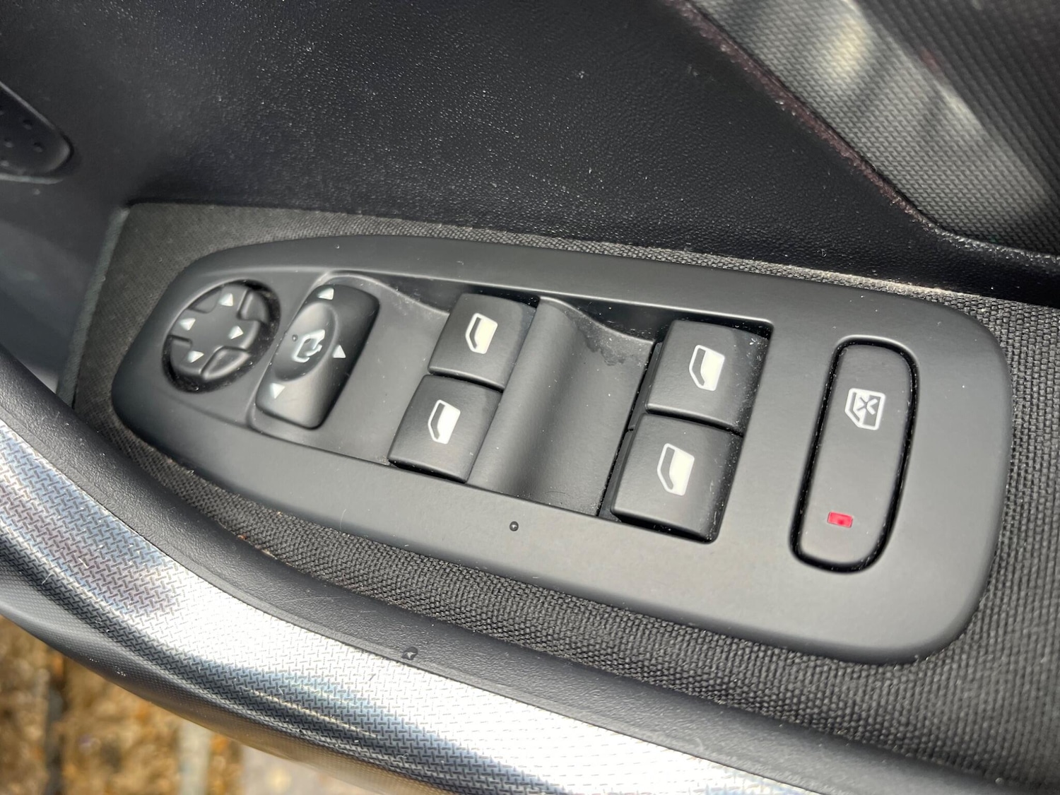 Used Peugeot 2008 2016 for sale - 76409104: Photo 23