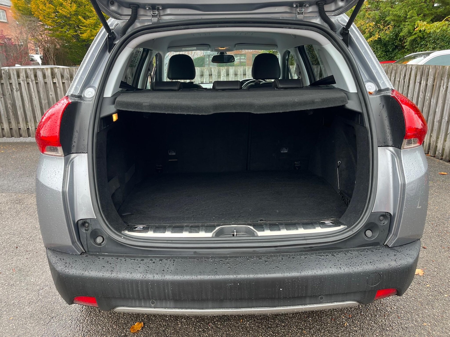 Used Peugeot 2008 2016 for sale - 76409104: Photo 8