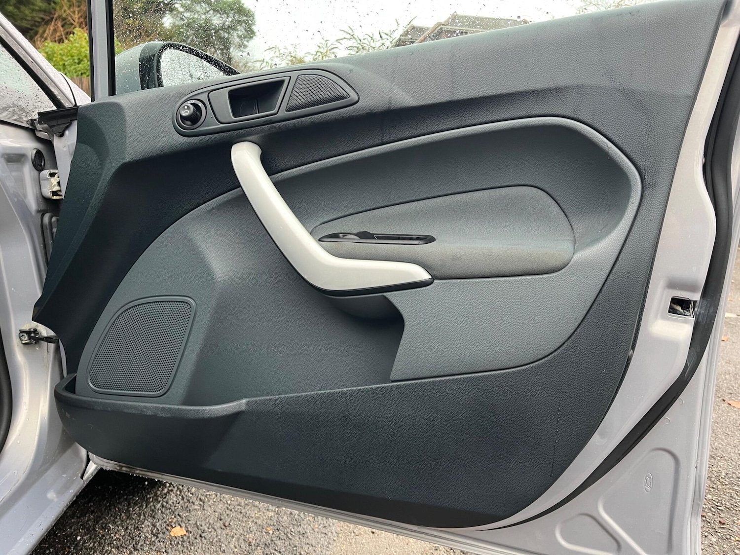 Used Ford Fiesta 2011 for sale - 76620494: Photo 24