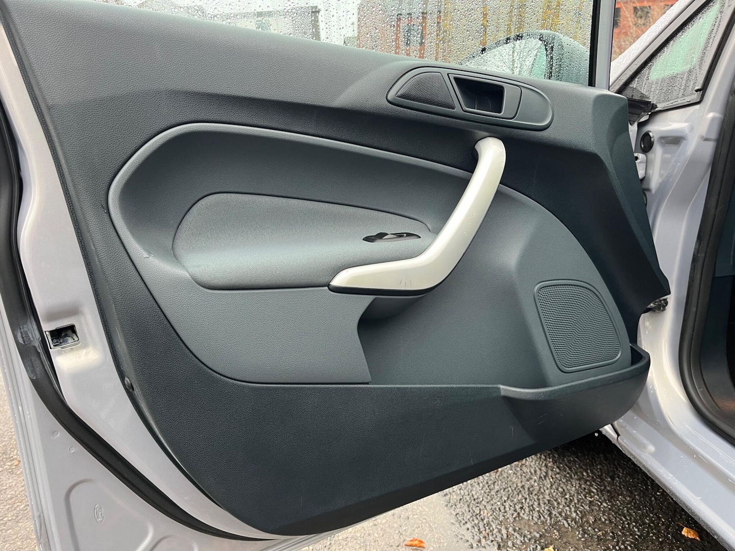 Used Ford Fiesta 2011 for sale - 76620494: Photo 26