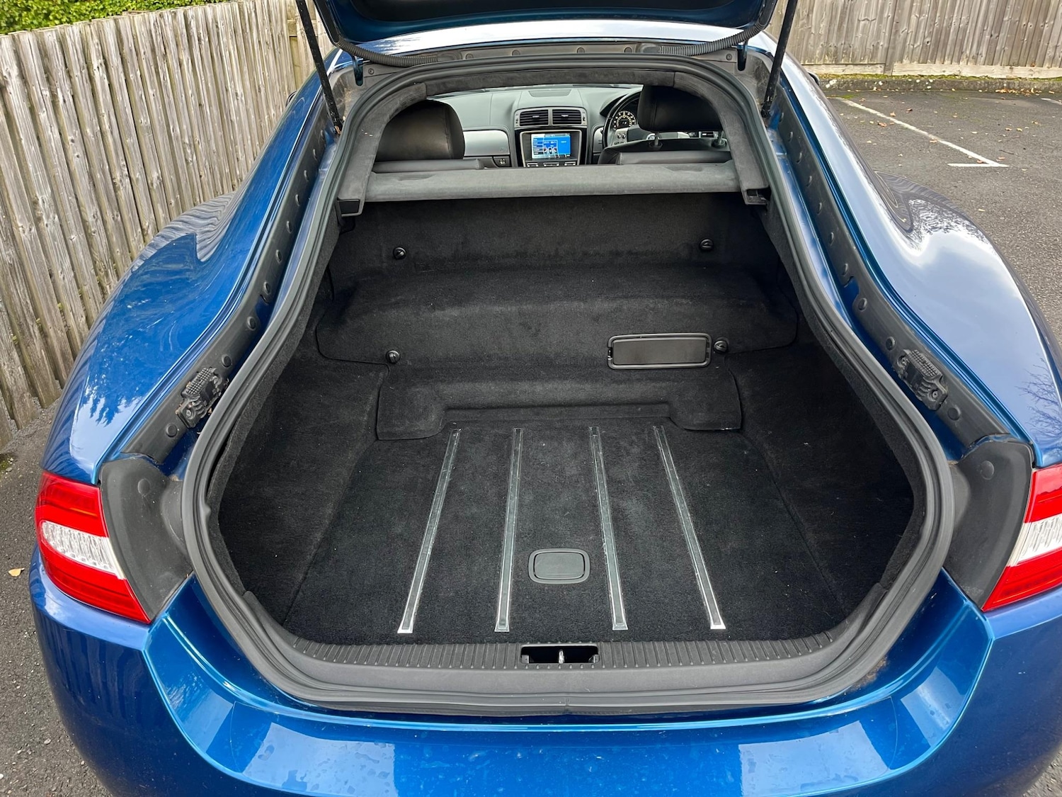 Used Jaguar XK 2009 for sale - 76409561: Photo 9