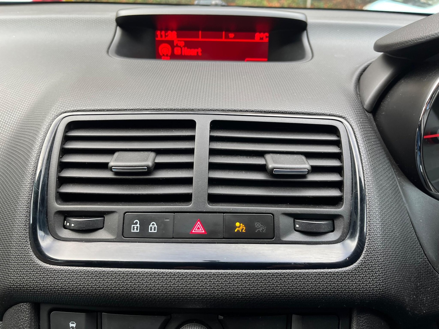 Used Vauxhall Meriva 2011 for sale - 76689528: Photo 20